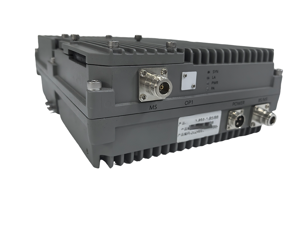  禄丰三频手机信号接收器2000㎡